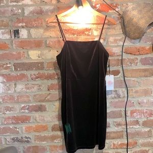 NWOT ❤️Dark Chocolate Velvet Mini